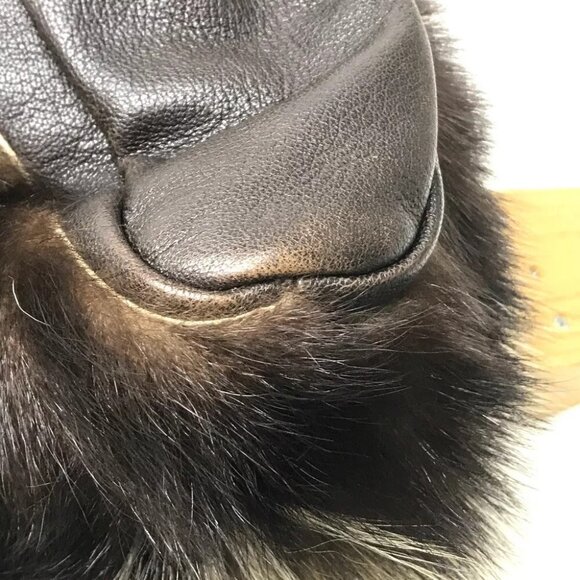 ENDI Peek-A-Boo Shoulder Bag with Fur Dark Brown - Picture 8 of 10